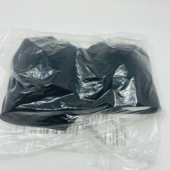 NWT lululemon Enlite Bra *Zip Front Size 34C - Picture 3 of 8